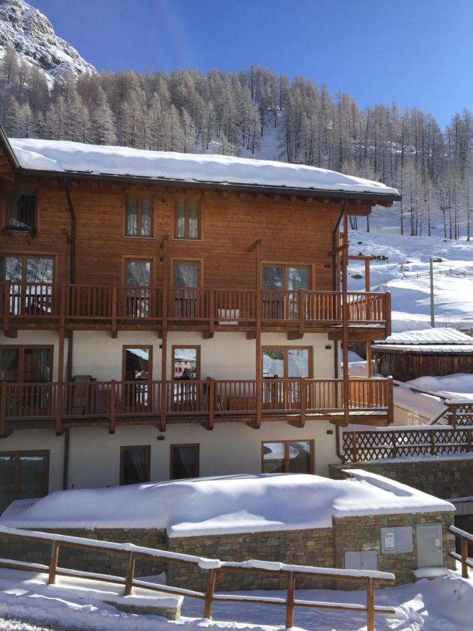Residence Felik Gressoney-La-Trinite Bagian luar foto