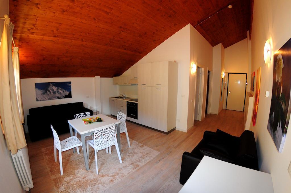 Residence Felik Gressoney-La-Trinite Bagian luar foto
