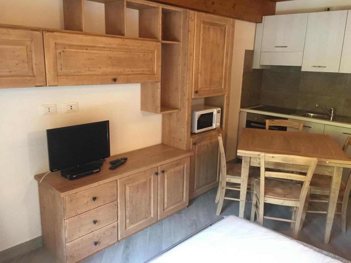 Residence Felik Gressoney-La-Trinite Bagian luar foto