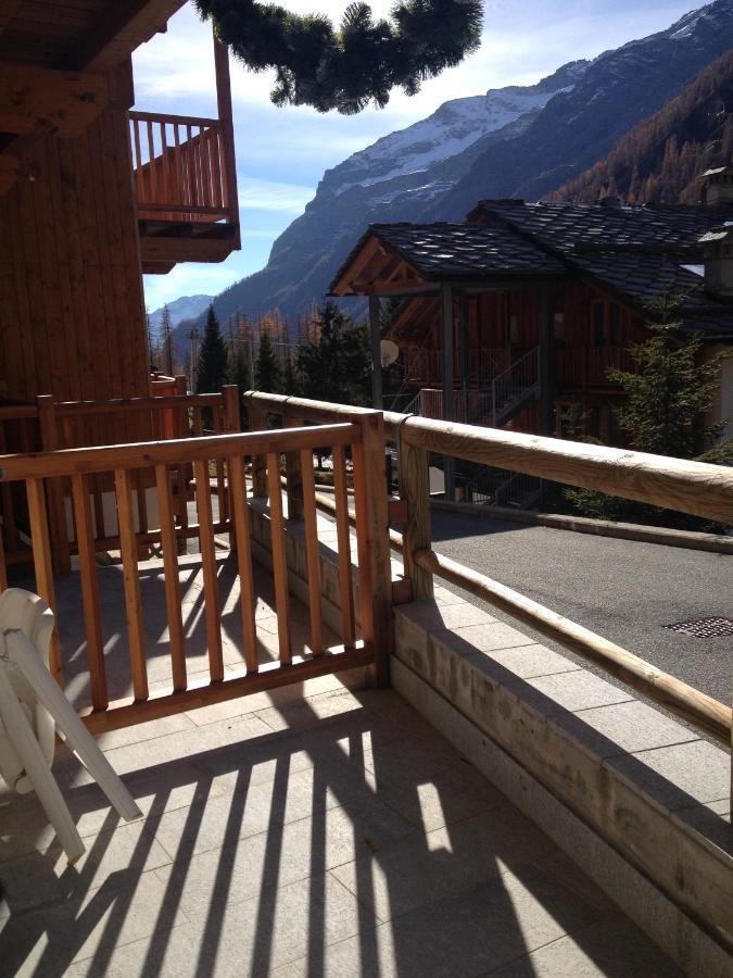 Residence Felik Gressoney-La-Trinite Bagian luar foto