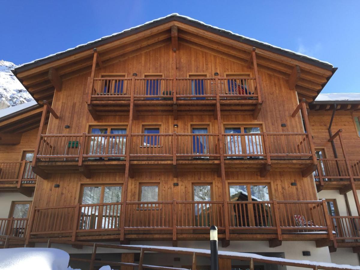 Residence Felik Gressoney-La-Trinite Bagian luar foto